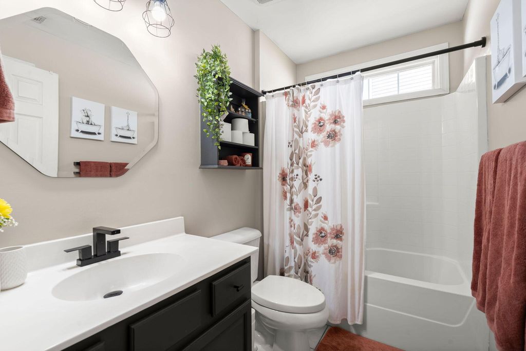 Image 19 of property listing at 4813 Harvest Moon Court, Summerville, SC 29485