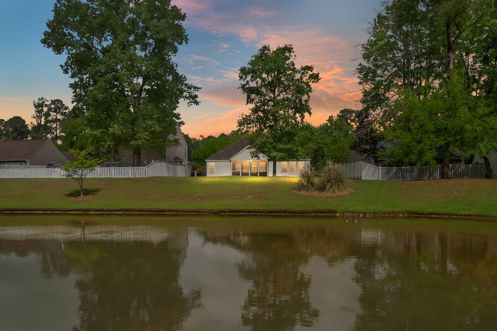 Image 2 of property listing at 4813 Harvest Moon Court, Summerville, SC 29485