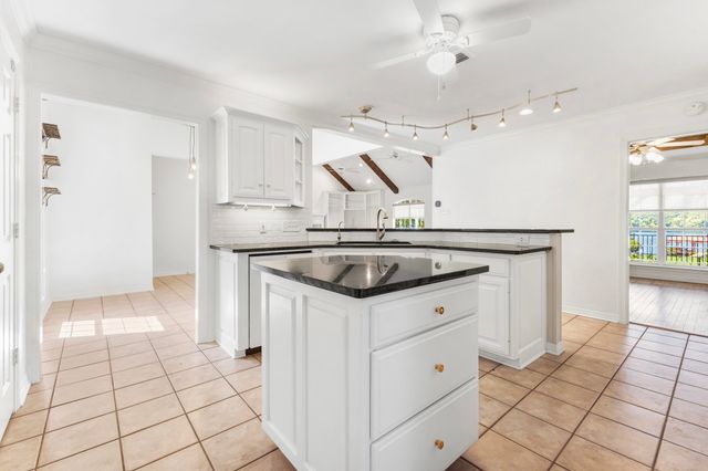 14336 E Ridge Rd, Arp, TX 75750