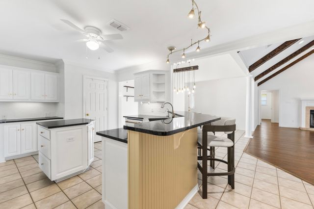 14336 E Ridge Rd, Arp, TX 75750