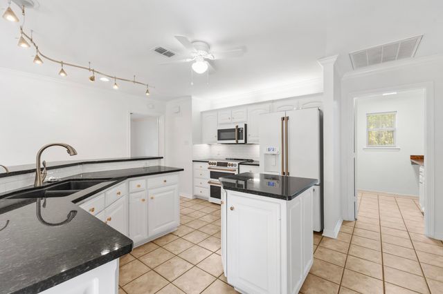 14336 E Ridge Rd, Arp, TX 75750