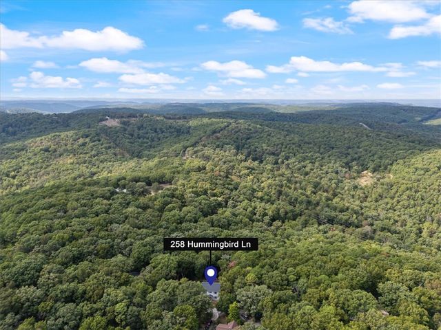 258 Hummingbird Lane, Eureka Springs, AR 72632