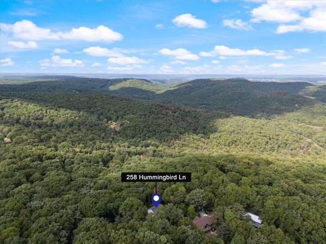 258 Hummingbird Lane, Eureka Springs, AR 72632