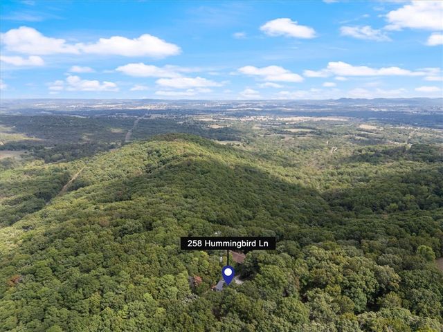 258 Hummingbird Lane, Eureka Springs, AR 72632