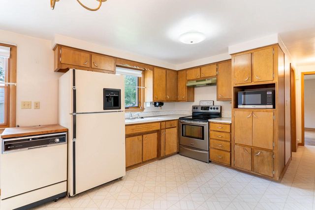 2507 GREENWALD STREET, Green Bay, WI 54301