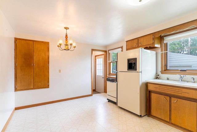 2507 GREENWALD STREET, Green Bay, WI 54301
