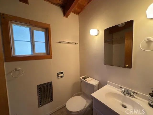 33058 Juniper Lane, Green Valley Lake, CA 92341