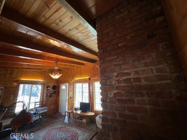 33058 Juniper Lane, Green Valley Lake, CA 92341