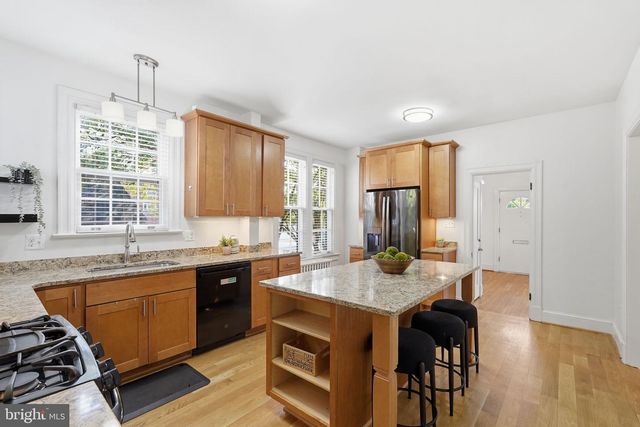 710 WAYNE AVE, Silver Spring, MD 20910