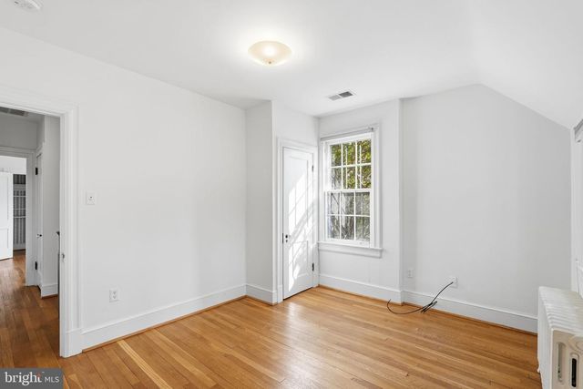 710 WAYNE AVE, Silver Spring, MD 20910