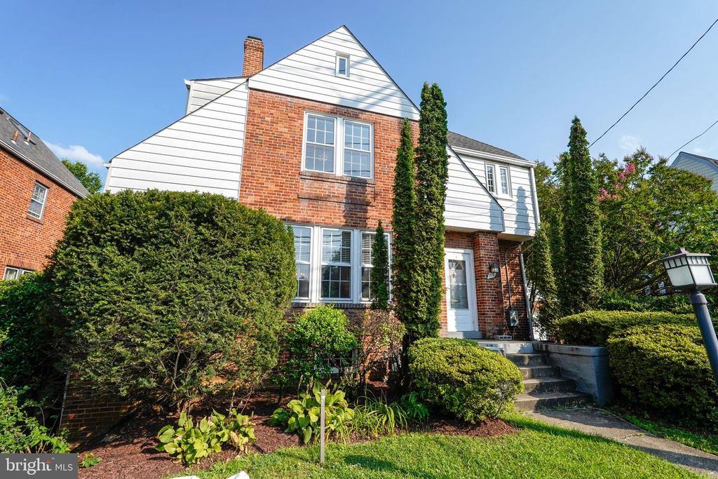 710 WAYNE AVE, Silver Spring, MD 20910