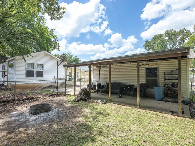 3012 Gene Lane, Haltom City, TX 76117