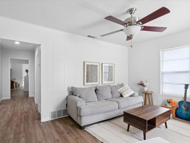 3012 Gene Lane, Haltom City, TX 76117