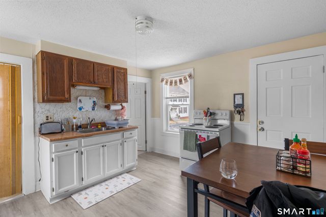 97 Pleasant Street, Enfield, CT 06082