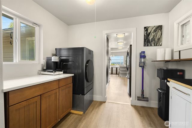 1405 S 100th Street, Seattle, WA 98168