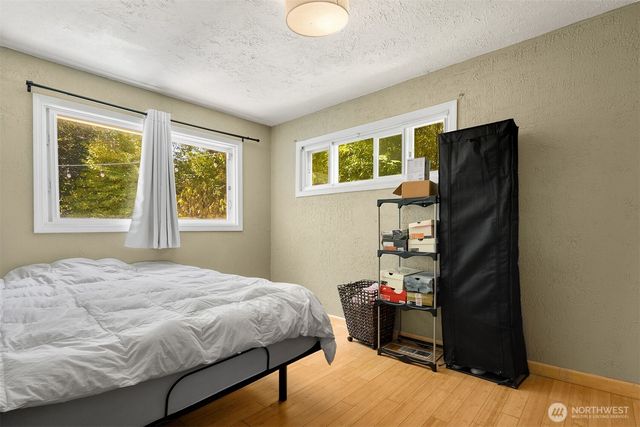 1405 S 100th Street, Seattle, WA 98168