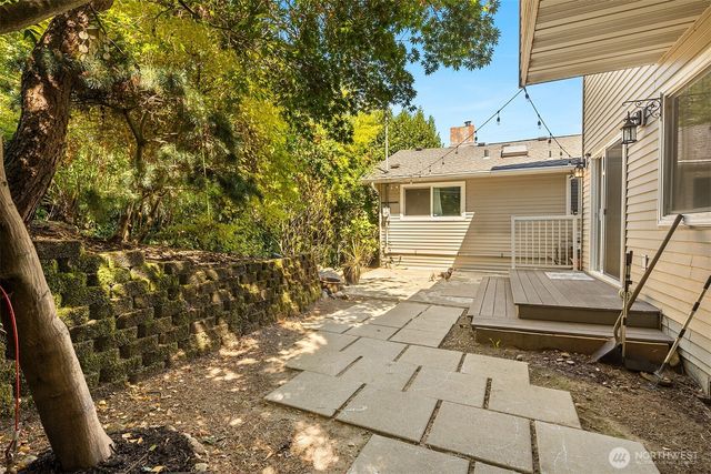 1405 S 100th Street, Seattle, WA 98168