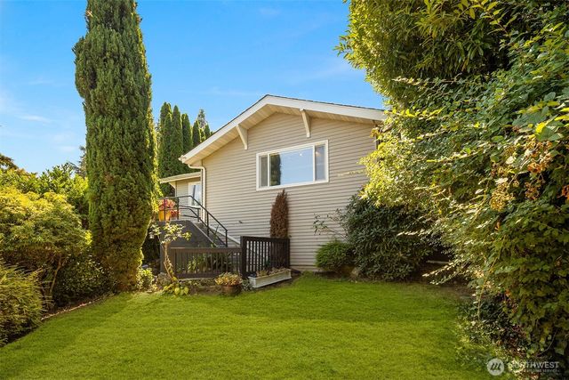 1405 S 100th Street, Seattle, WA 98168