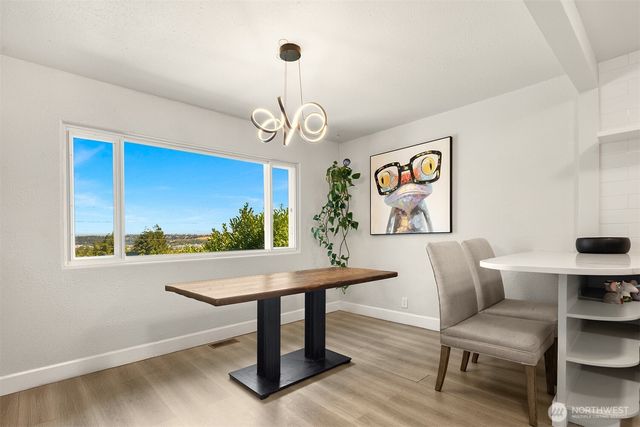 1405 S 100th Street, Seattle, WA 98168
