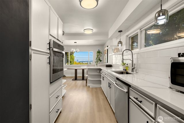 1405 S 100th Street, Seattle, WA 98168