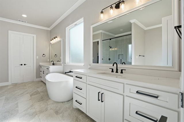 104 Trace Drive, Weatherford, TX 76087