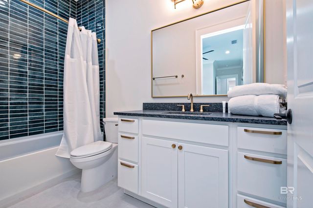 777 Kingston Lane, Gulf Shores, AL 36542