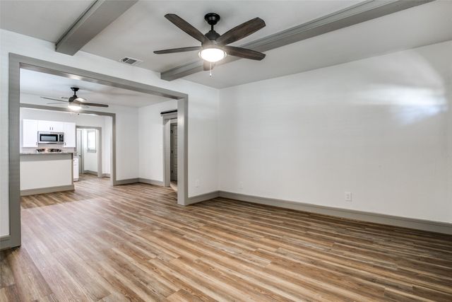 500 N Pine Street, Roanoke, TX 76262