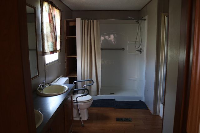 2057 E Headquarters Road, Carlisle, KY 40311