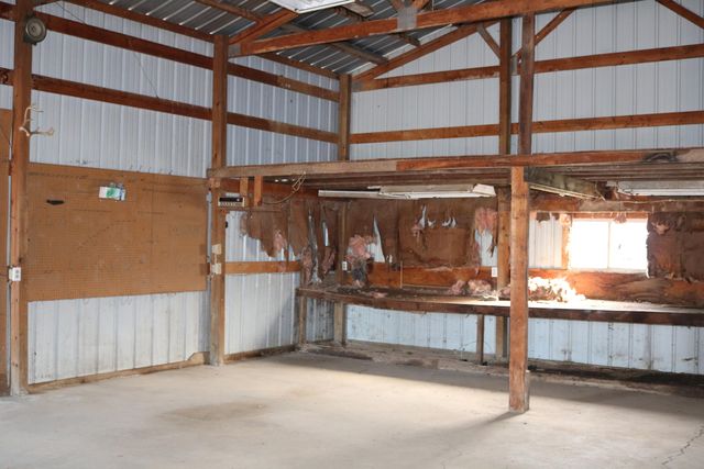 2057 E Headquarters Road, Carlisle, KY 40311