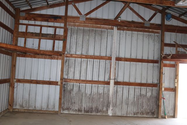 2057 E Headquarters Road, Carlisle, KY 40311