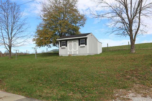 2057 E Headquarters Road, Carlisle, KY 40311