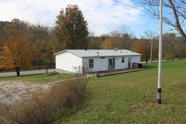 2057 E Headquarters Road, Carlisle, KY 40311