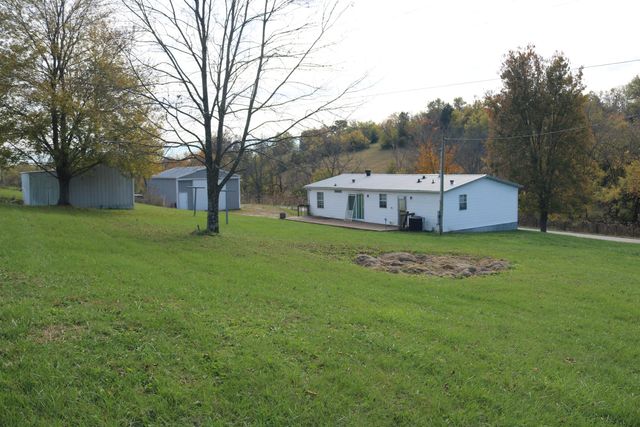 2057 E Headquarters Road, Carlisle, KY 40311