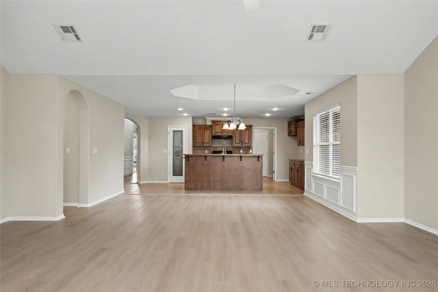 2013 W Woodbury Street, Broken Arrow, OK 74012