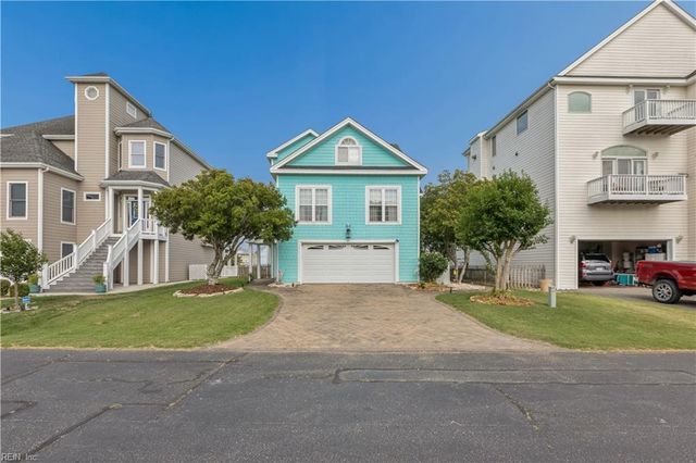 21 Channel LN, Hampton, VA 23664