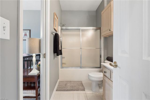 21 Channel LN, Hampton, VA 23664