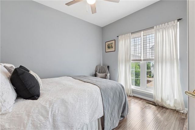 21 Channel LN, Hampton, VA 23664
