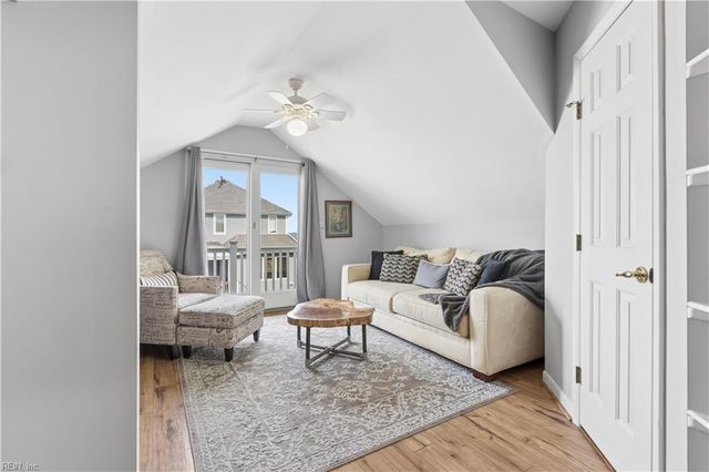 21 Channel LN, Hampton, VA 23664