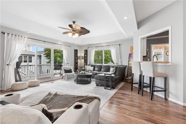 21 Channel LN, Hampton, VA 23664