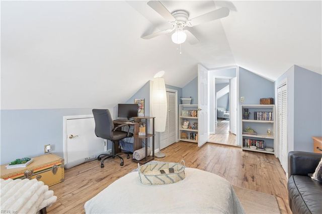 21 Channel LN, Hampton, VA 23664