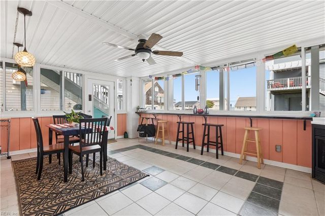 21 Channel LN, Hampton, VA 23664