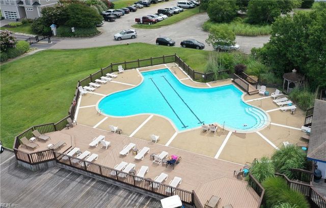 21 Channel LN, Hampton, VA 23664