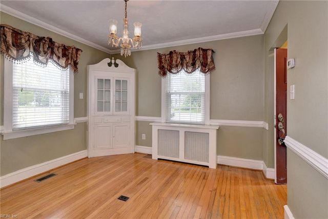 39 Westover RD, Newport News, VA 23601