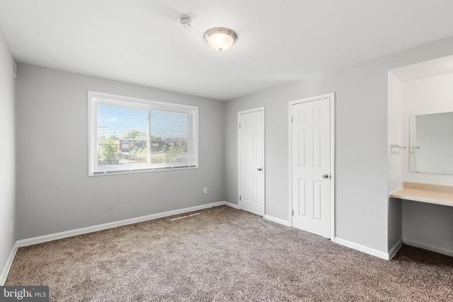 5340 C ST SE #301, Washington, DC 20019