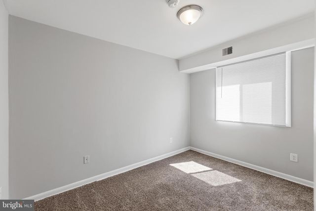 5340 C ST SE #301, Washington, DC 20019