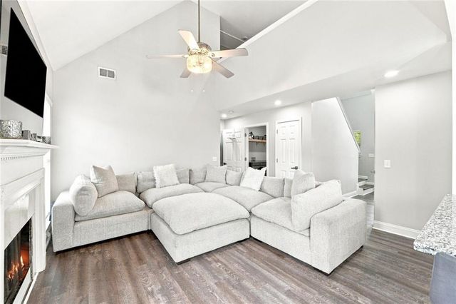 45 Ridge Pointe Drive, Covington, GA 30016