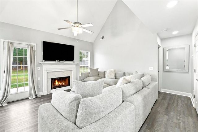 45 Ridge Pointe Drive, Covington, GA 30016