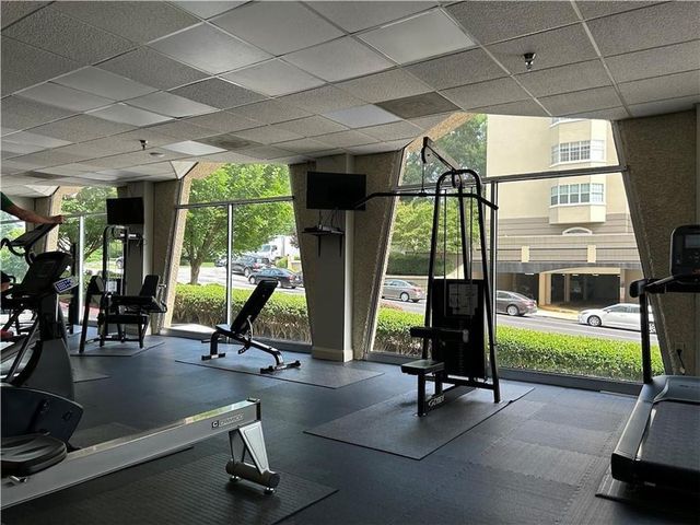 2479 PEACHTREE NE Road 1417, Atlanta, GA 30305