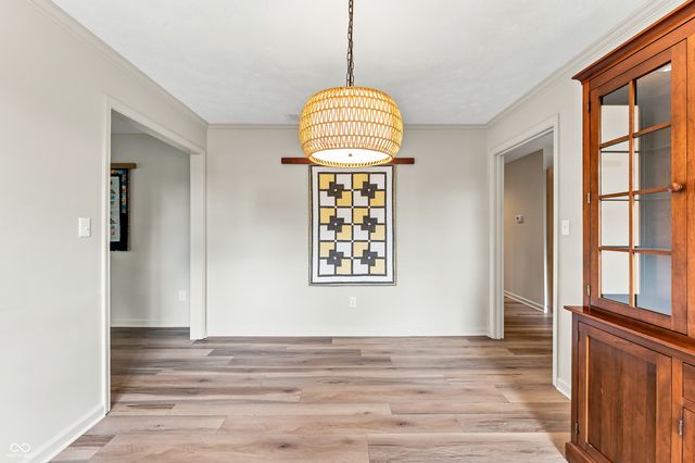 2365 Glenview Drive, Columbus, IN 47203