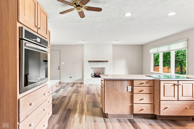 2365 Glenview Drive, Columbus, IN 47203